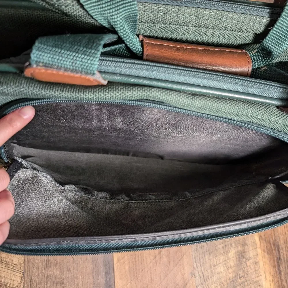 Vintage Samsonite Overnight Travel Shoulder Carry On Bag Collapsible with Strap